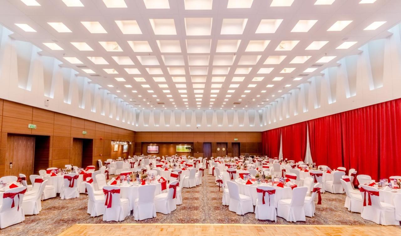 Holiday Inn Ulaanbaatar By Ihg Exterior foto